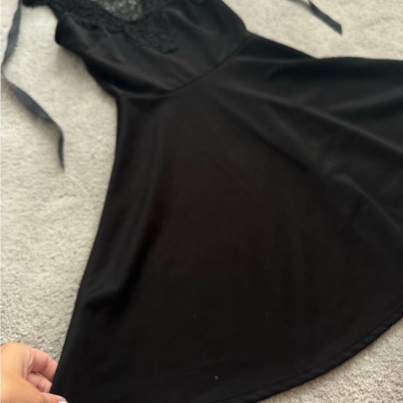 Charlotte Russe Black Backless Dress with Lace Detail - Picture 4 of 5
